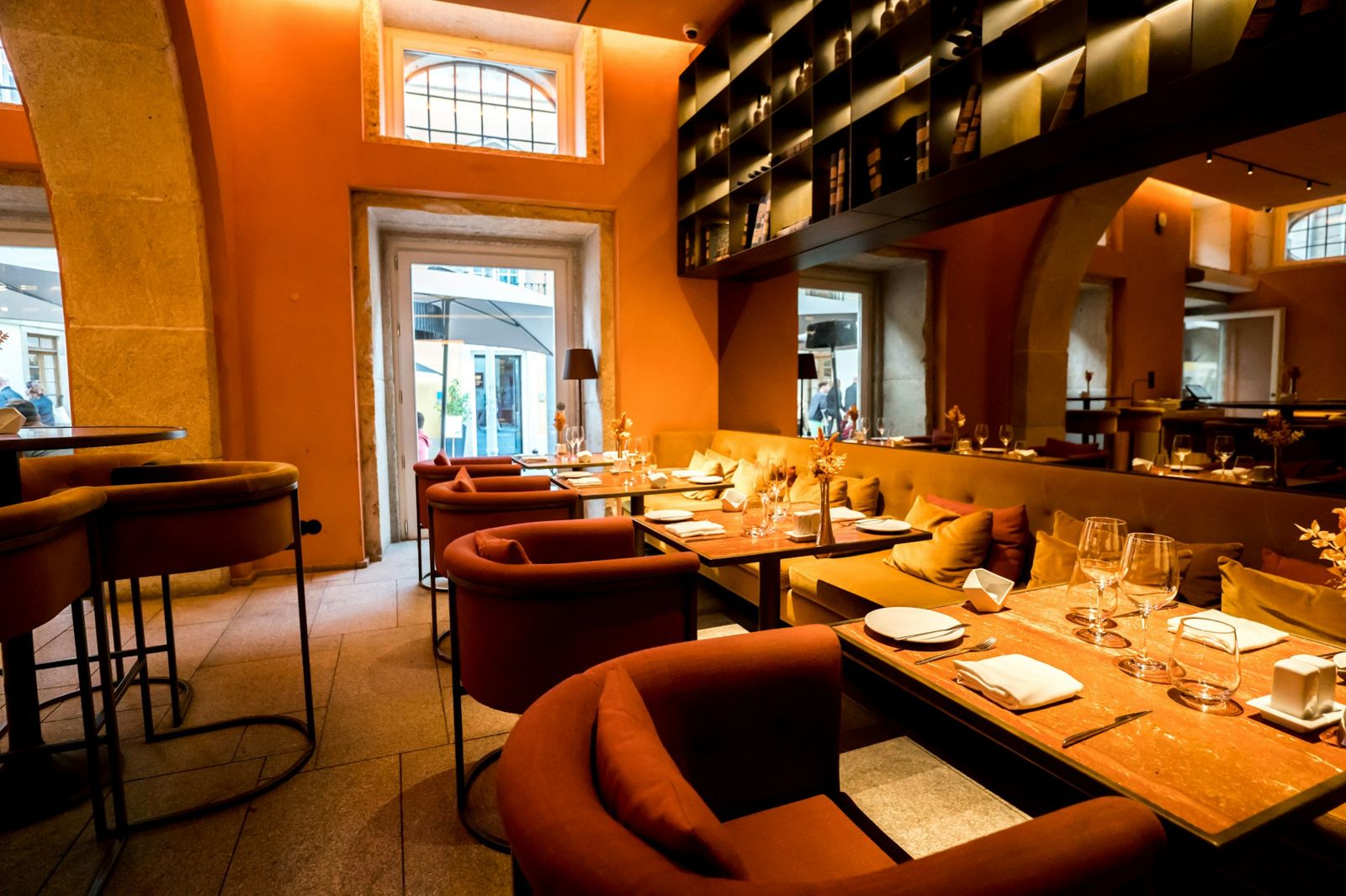 Restaurant dining room